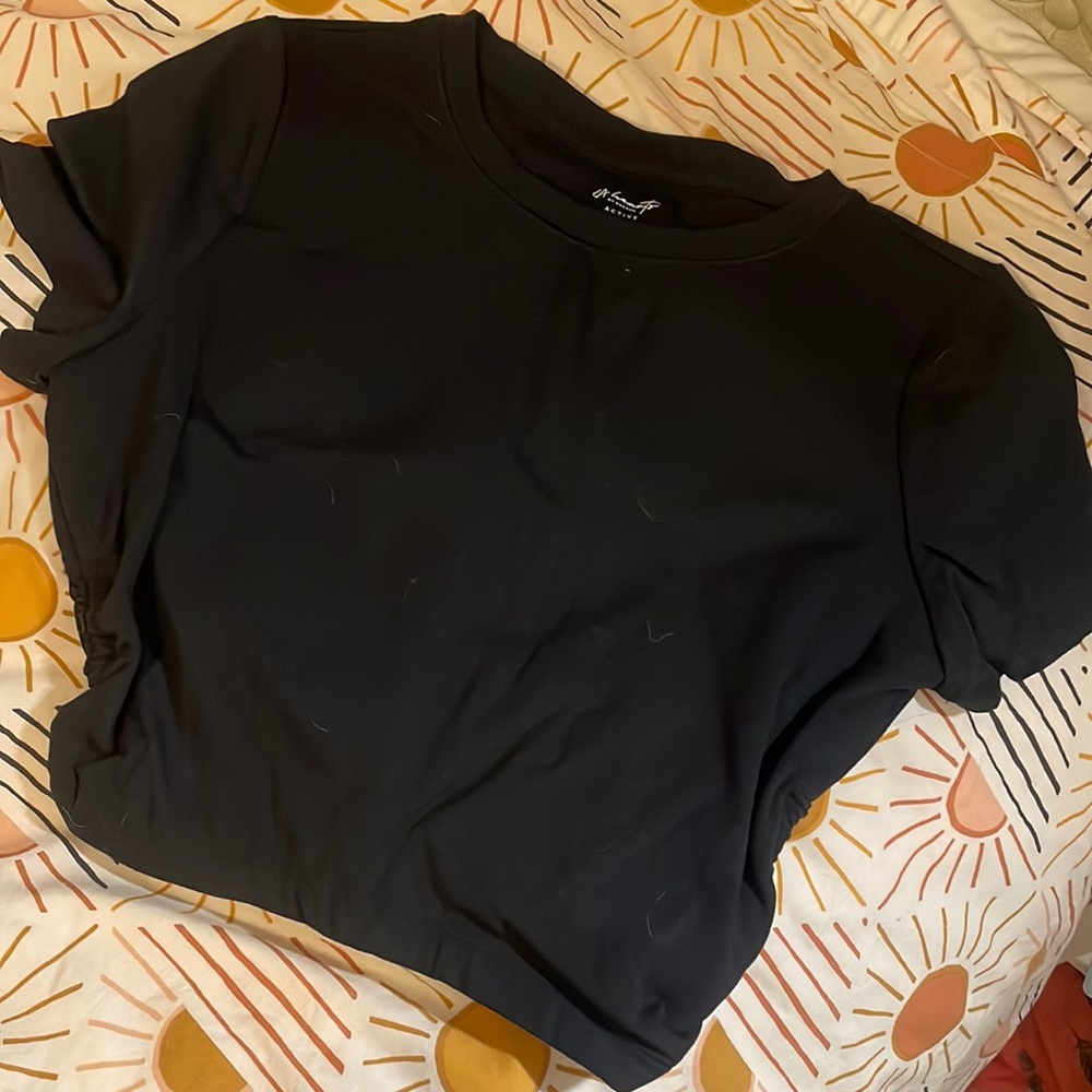 NWOT black active crop top